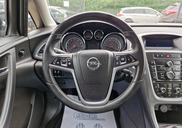Opel Astra cena 25900 przebieg: 117000, rok produkcji 2012 z Żnin małe 781